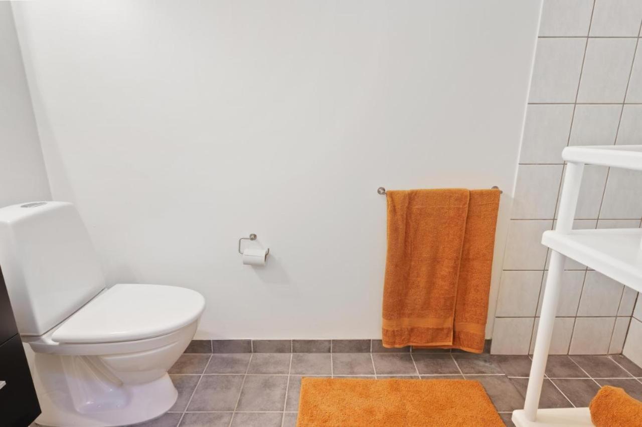 Charming - Luxurious 1 Bedroom Apartment In The Heart Of Олбор Екстериор снимка