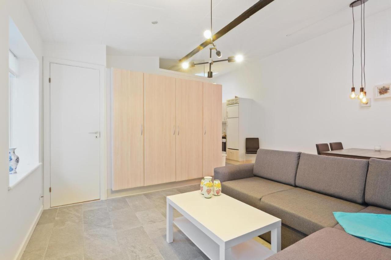 Charming - Luxurious 1 Bedroom Apartment In The Heart Of Олбор Екстериор снимка