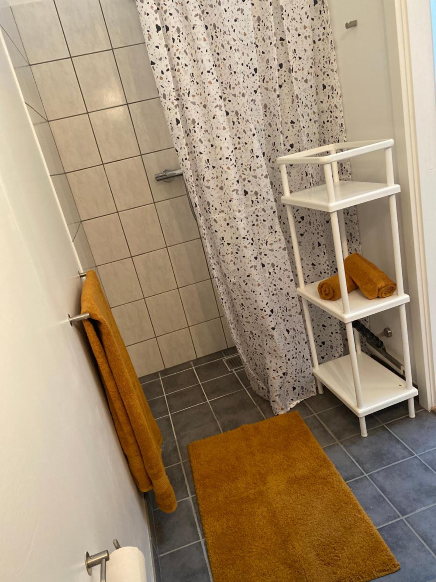 Charming - Luxurious 1 Bedroom Apartment In The Heart Of Олбор Екстериор снимка